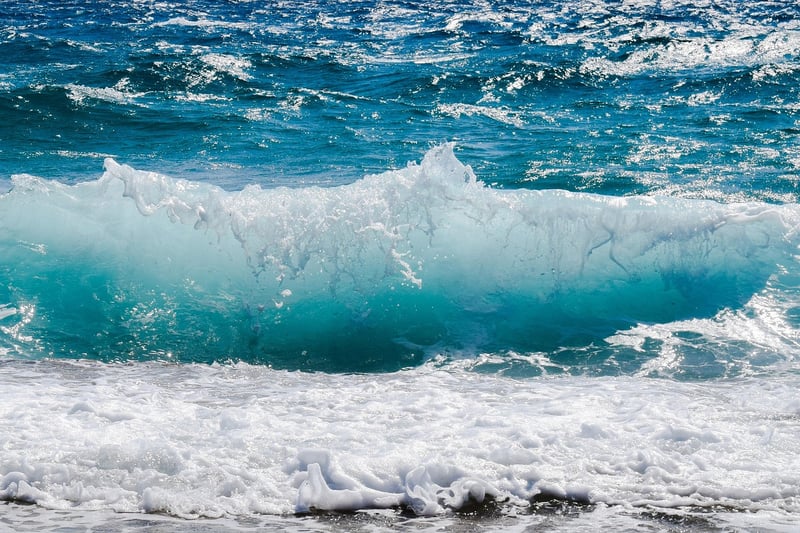 Oceanic Hues